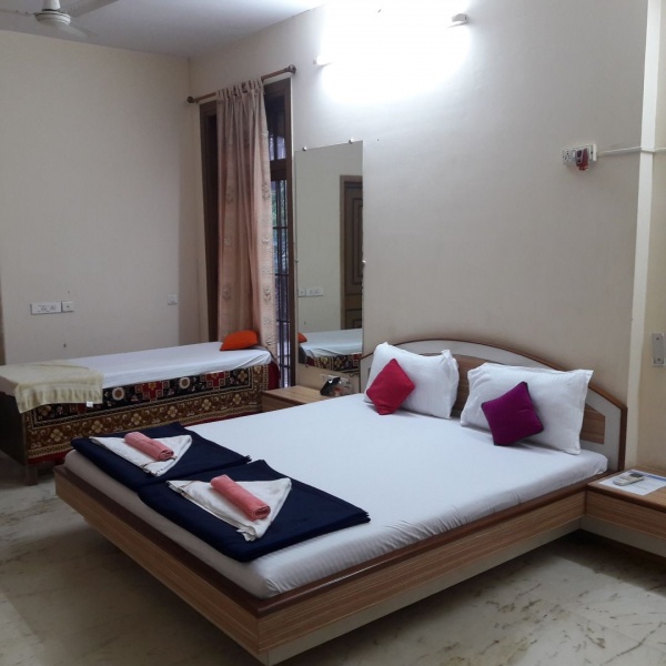 1, 2 bhk serviced apartment near Asian heart institute BKC | Bandra one,two bhk service apartment near Asian heart hospital